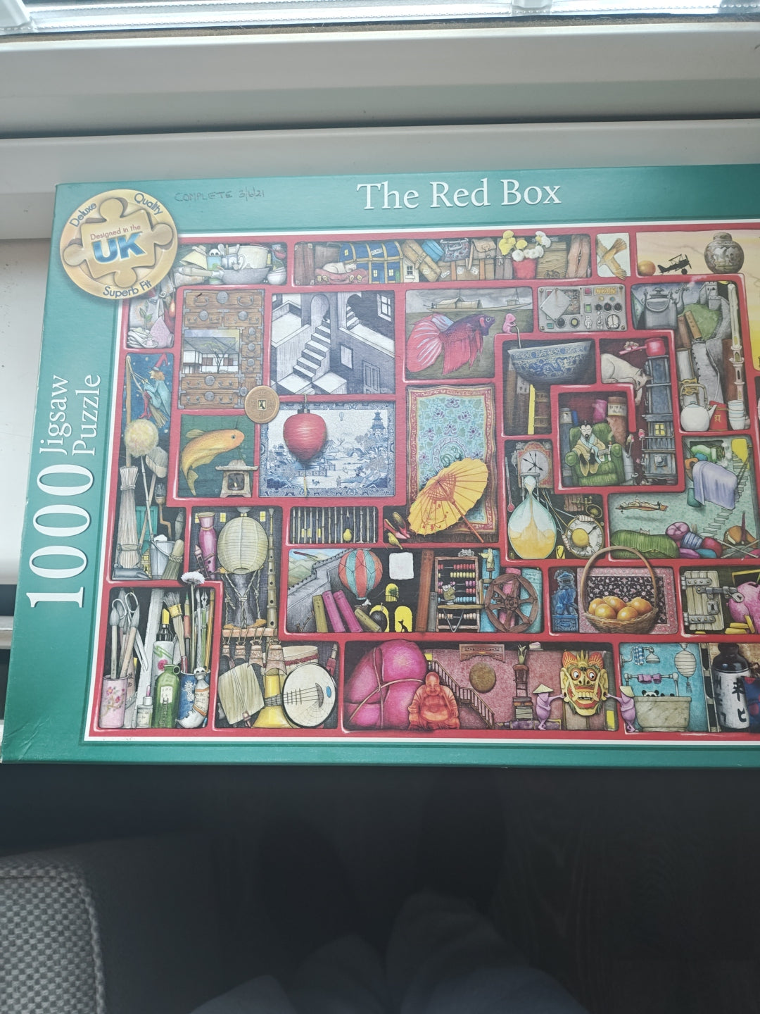 The red box 1000pc jigsaw